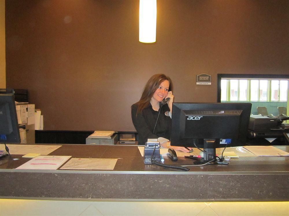 Alliston Red Pine Inn & Conference Centre מראה חיצוני תמונה