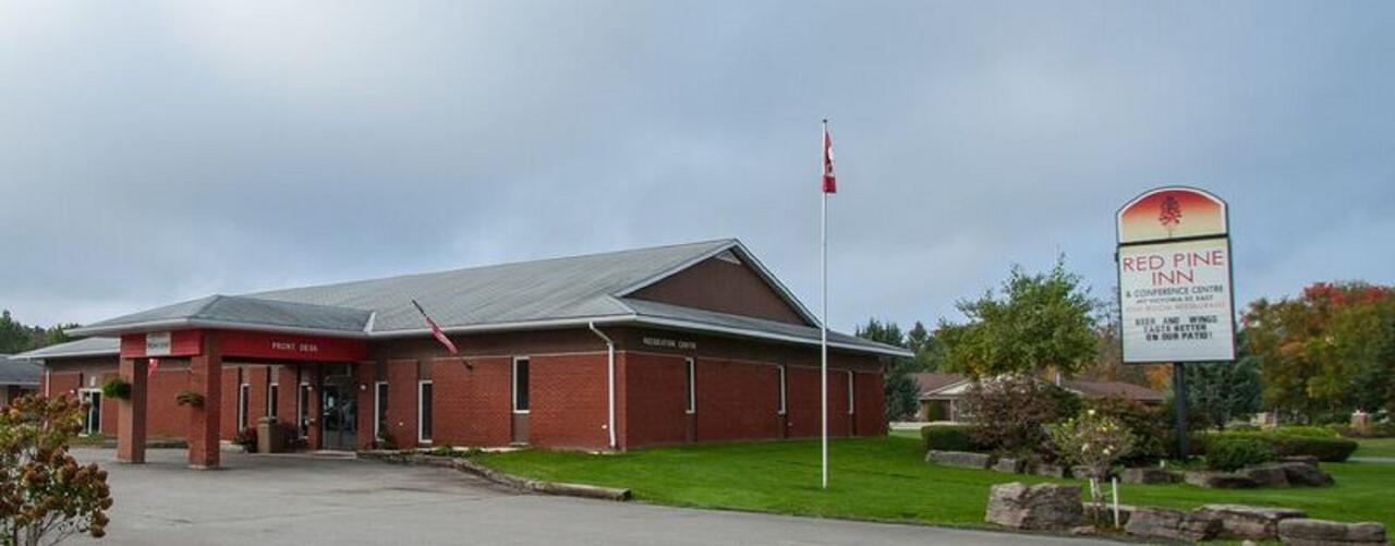Alliston Red Pine Inn & Conference Centre מראה חיצוני תמונה