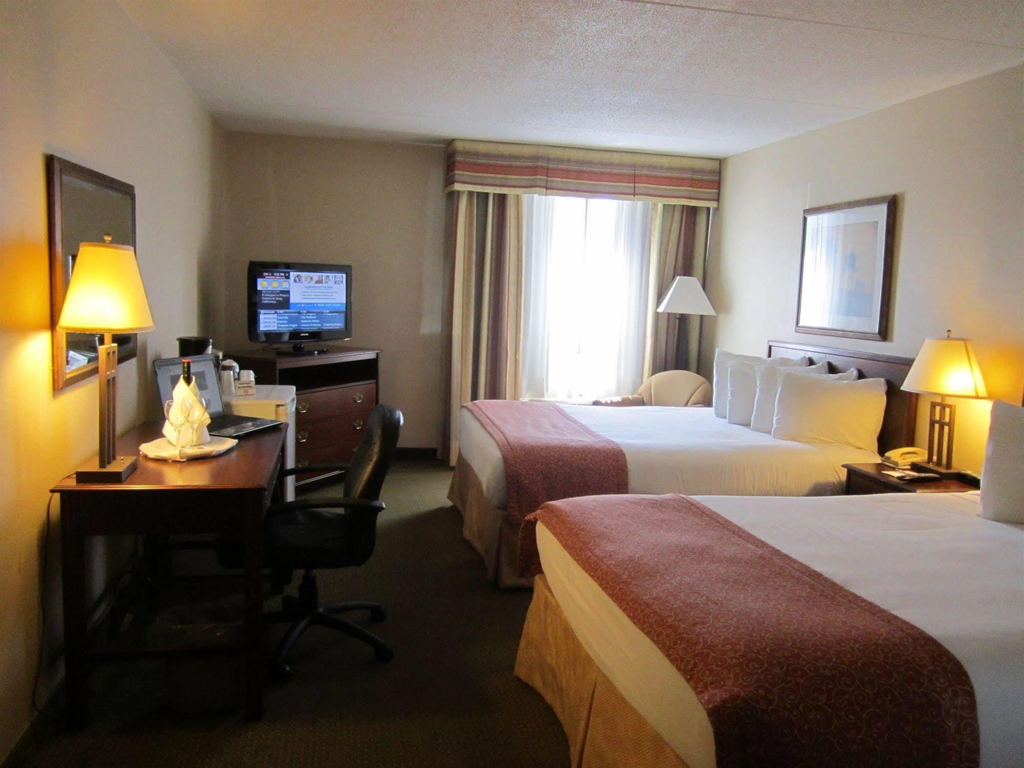 Alliston Red Pine Inn & Conference Centre מראה חיצוני תמונה